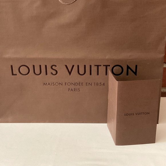 Louis Vuitton Paper Gift Bag and Receipt Holder 15.5”x13”x6” - Picture 1 of 13